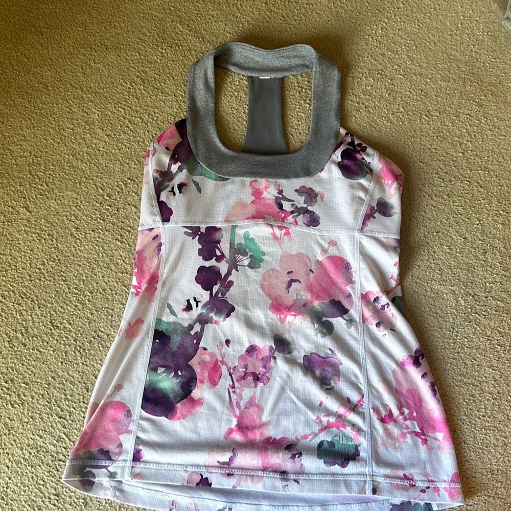 Lululemon Blurred Blossum floral tank with bra Size 10